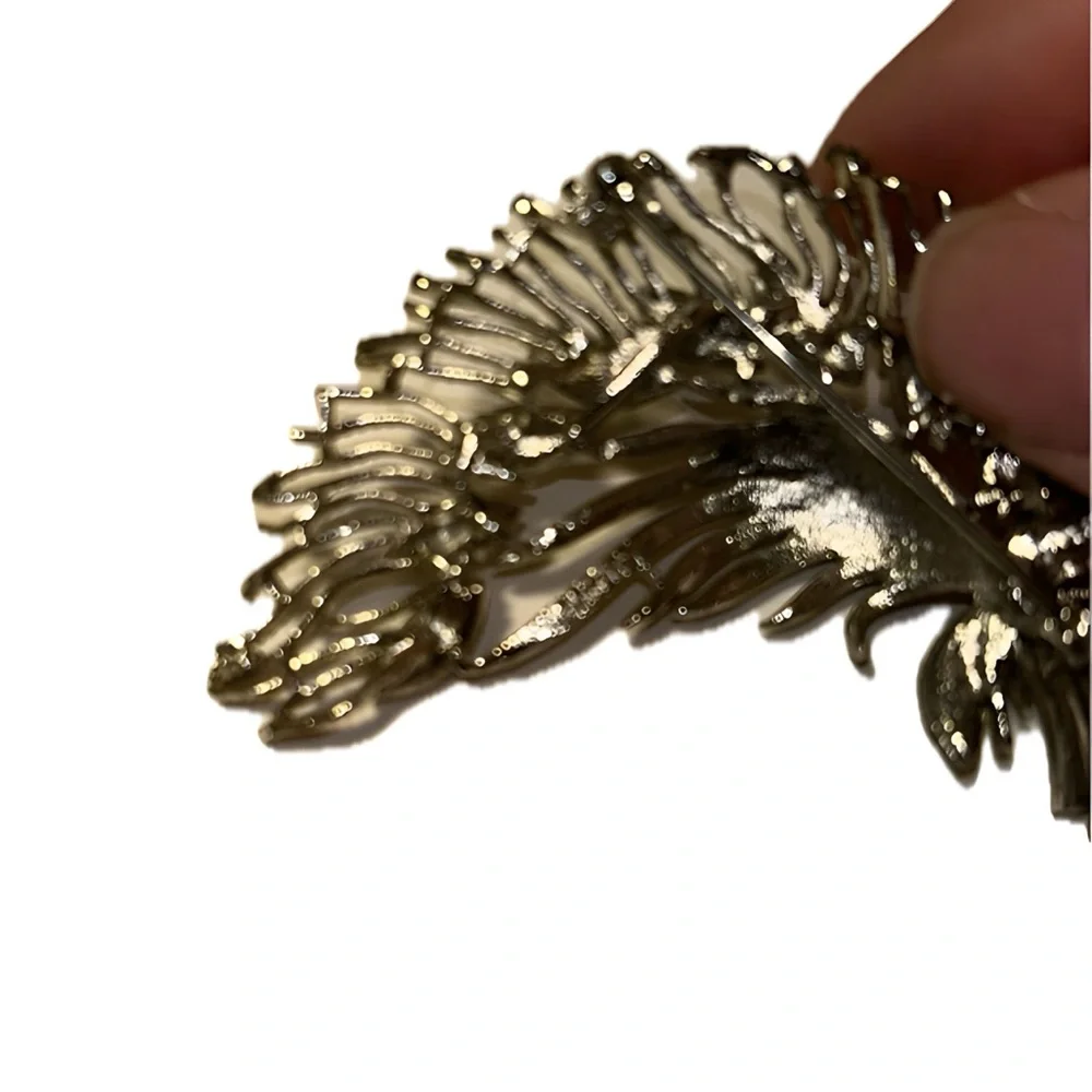 Lisner Silver Tone Leaf Look Brooch Marked